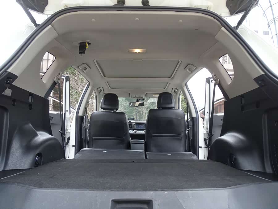 Toyota RAV4 2015 car image #52