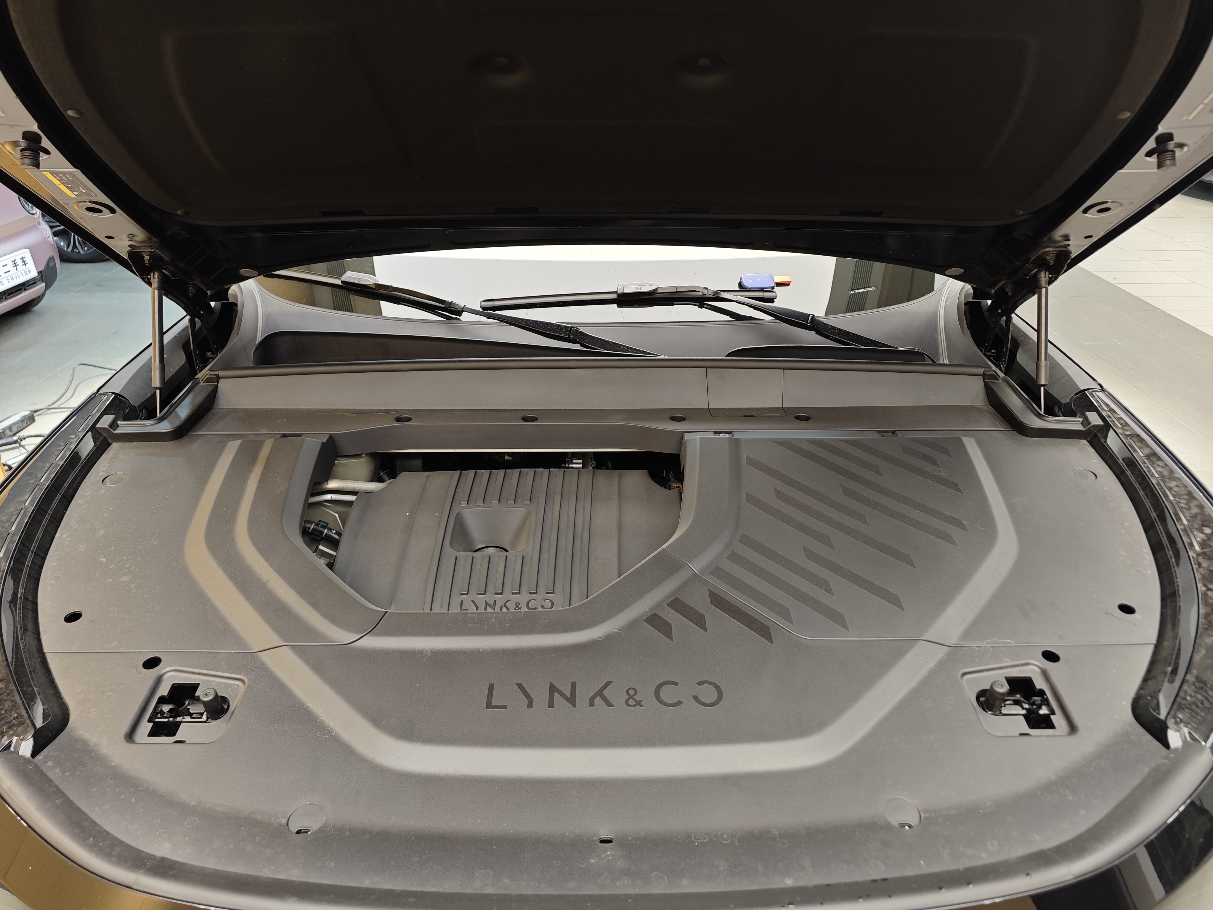 Lynk & Co 900 2025 car image #52