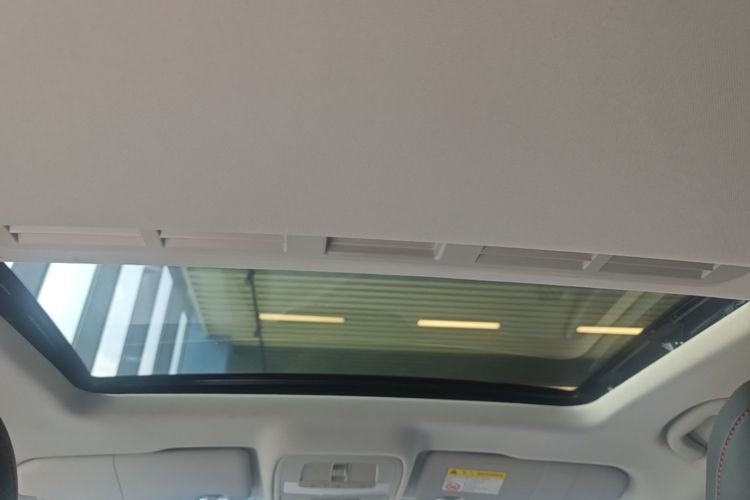 MG 5 2024 imagen de coche #18