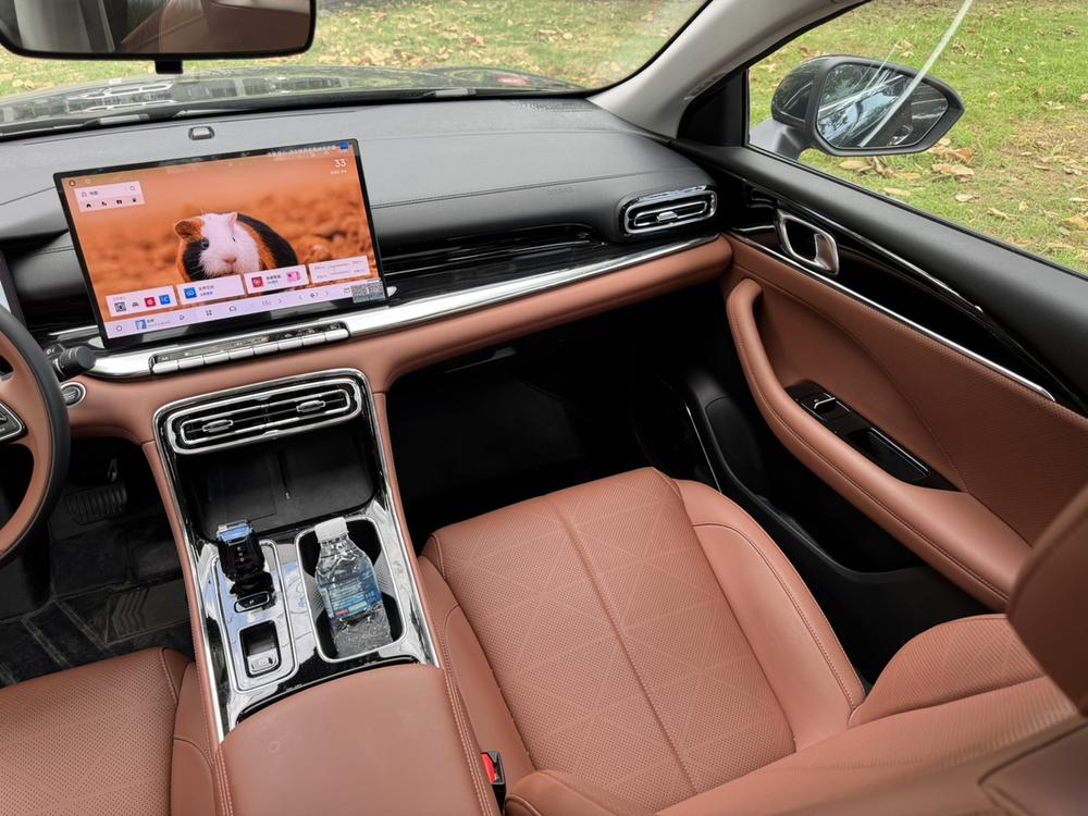 GEELY Emgrand 2025 #16 GEELY Emgrand 2025 car image #16