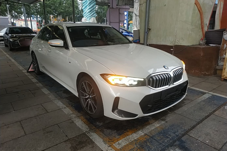 BMW 3 Series 2023 car image #4
