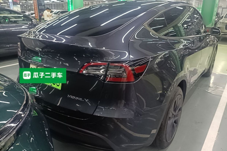 Tesla Model Y 2024 #7 Tesla Model Y 2024 car image #7