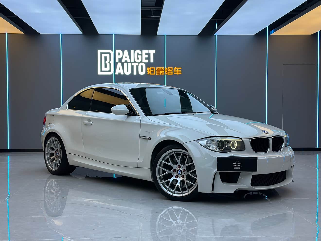 BMW 1 Series M 2012 car image 