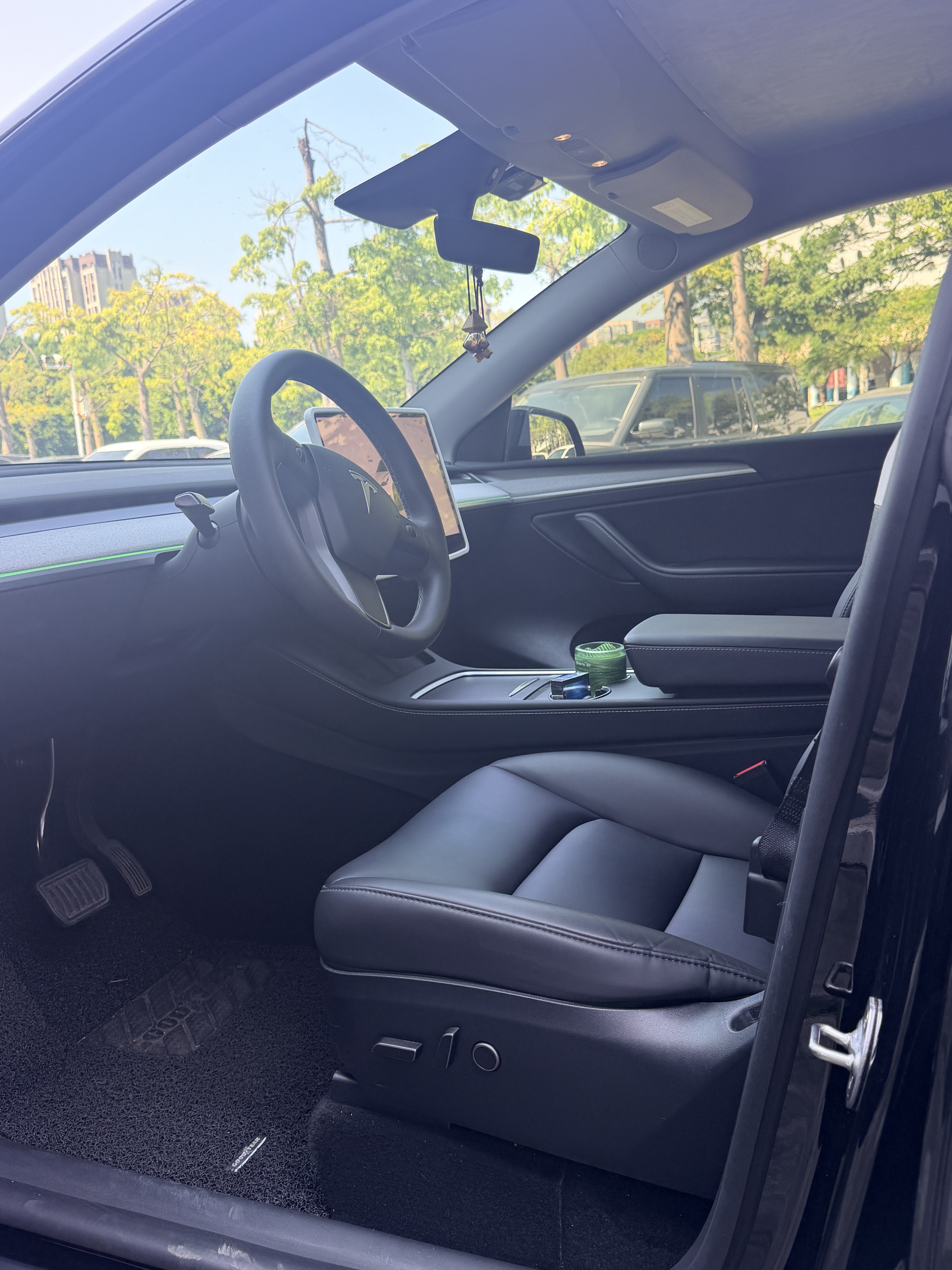 Tesla Model Y 2023 #6 Tesla Model Y 2023 immagine di auto #6
