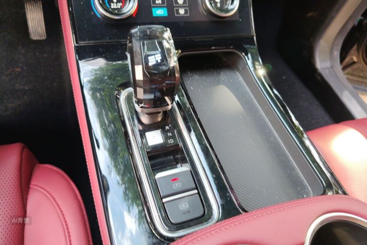Jetour X70 PLUS 2025 #16 Jetour X70 PLUS 2025 car image #16