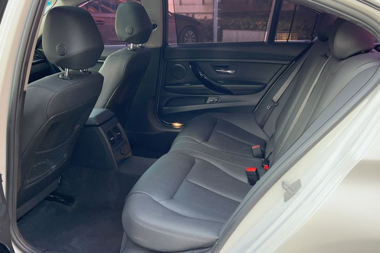 BMW 3 Series 2017 #20 BMW 3 Series 2017 immagine di auto #20