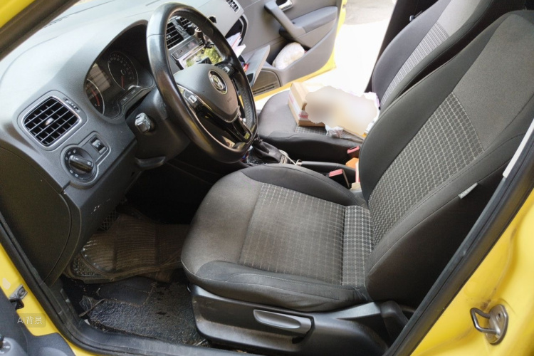 Volkswagen Polo 2018 car image #18