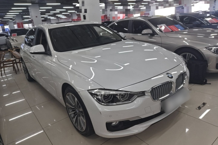 BMW 3 Series 2019 car image #4