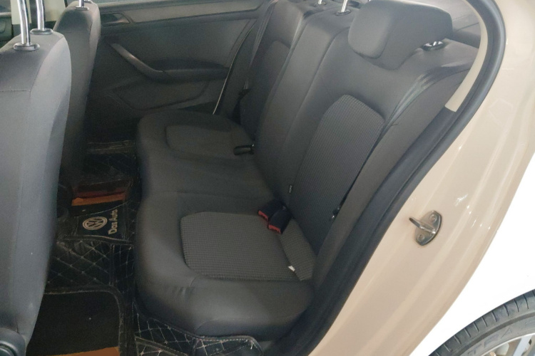 Volkswagen Santana 2019 car image #17