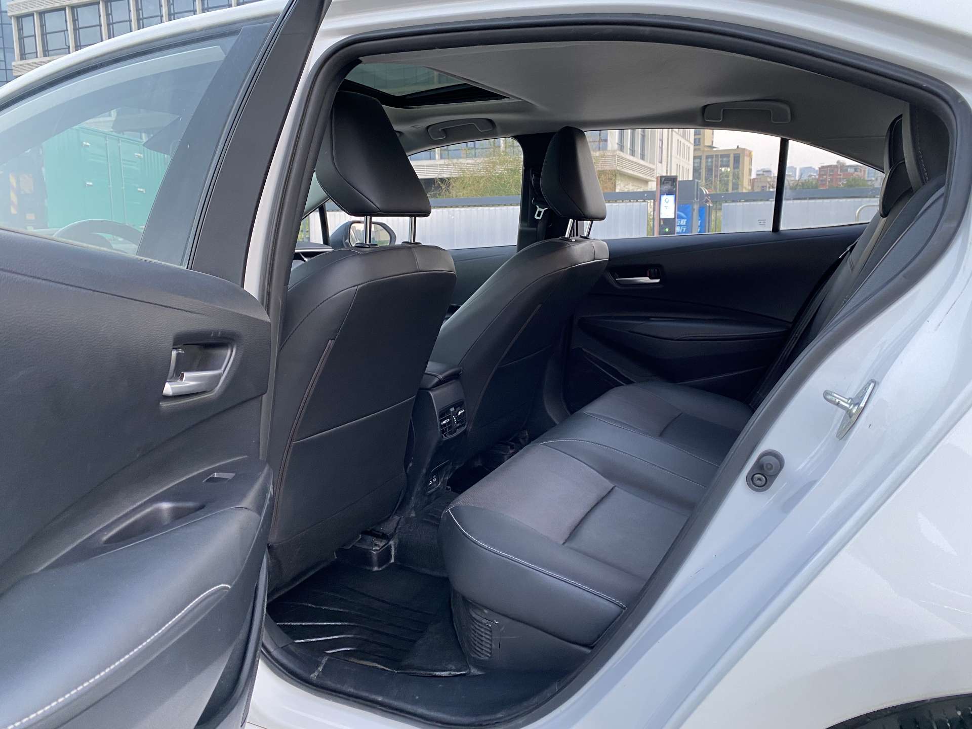 Toyota Corolla 2024 immagine di auto #6
