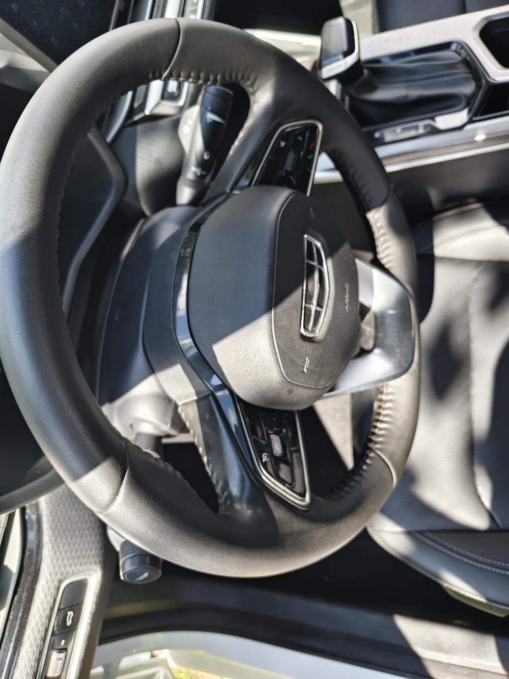 GEELY Emgrand 2021 car image #12