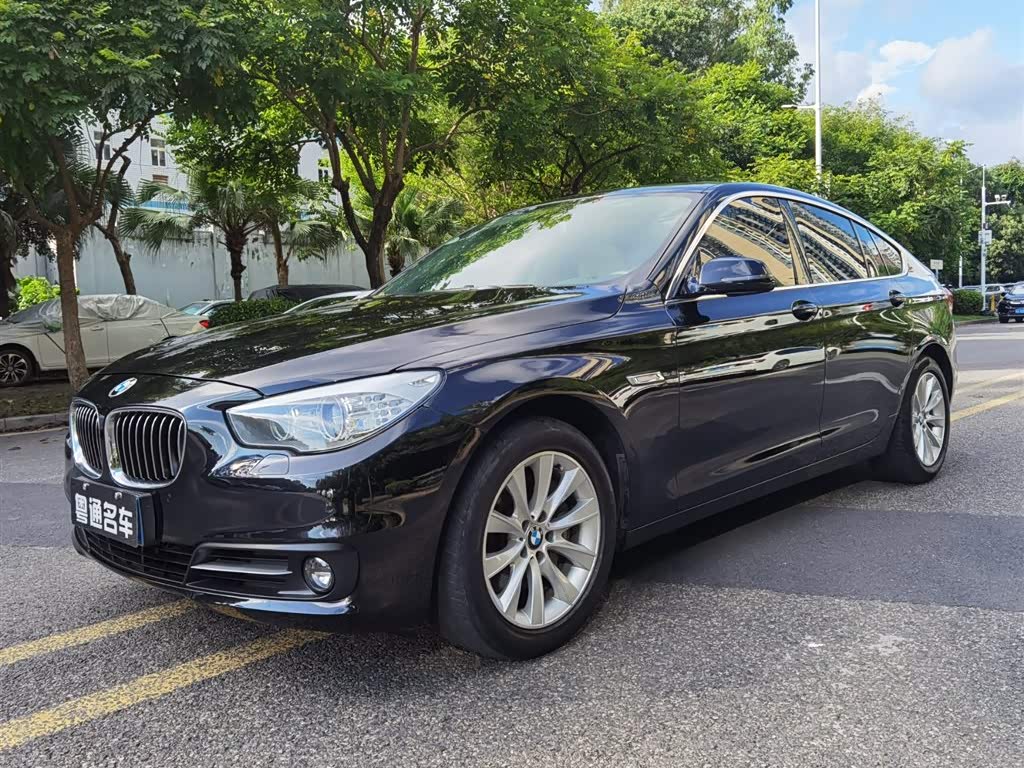 BMW 5 Series GT 2014 BMW 5 Series GT 2014 immagine di auto