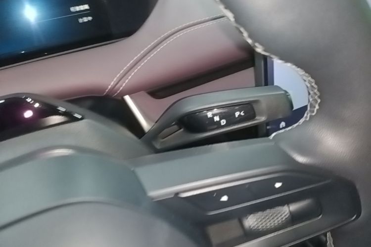 MI SU7 2024 car image #18