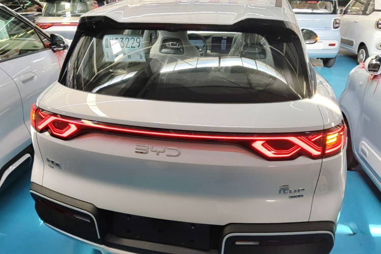BYD YuanUP 2026 car image #6