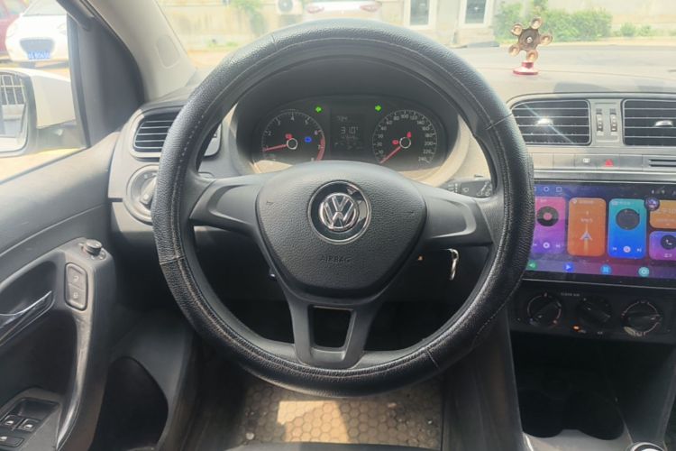 Volkswagen Polo 2017 #11 Volkswagen Polo 2017 car image #11