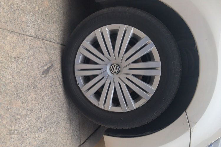 Volkswagen Polo 2019 car image #9