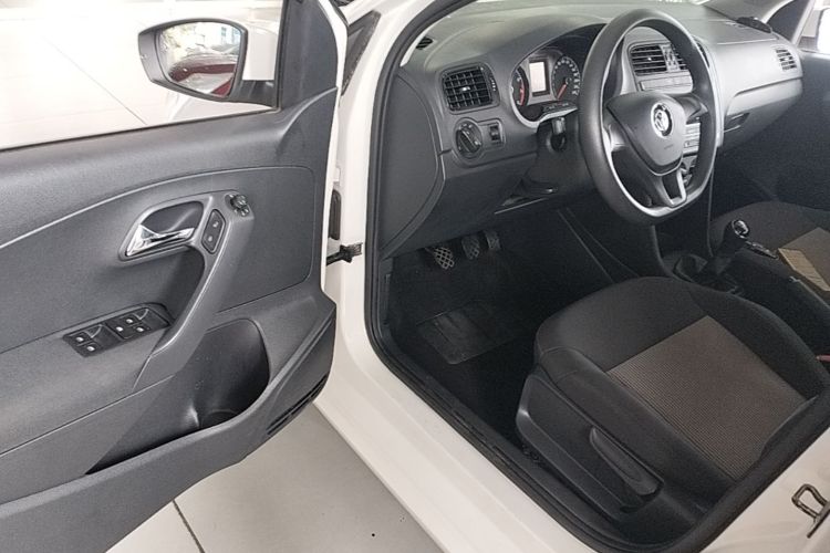 Volkswagen Polo 2017 #16 Volkswagen Polo 2017 car image #16