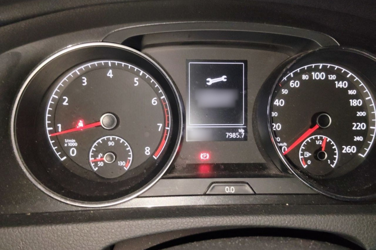Volkswagen Golf 2017 car image #16