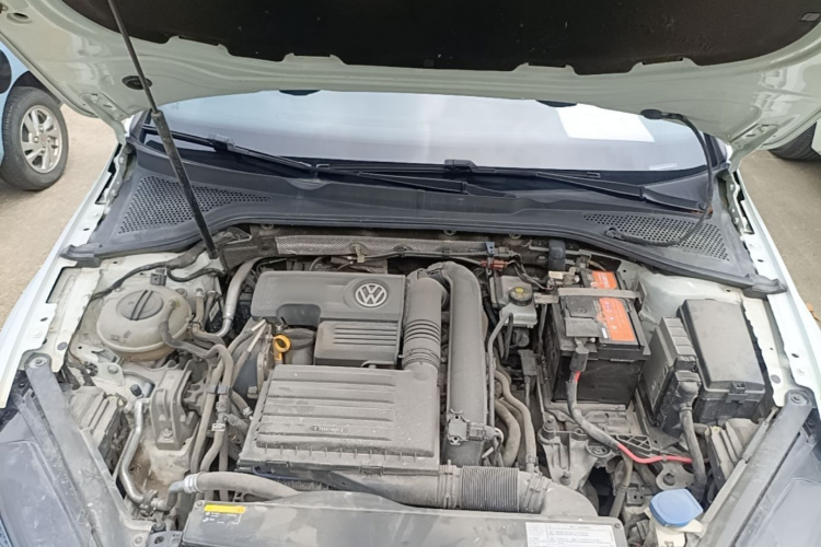 Volkswagen Golf 2018 car image #20