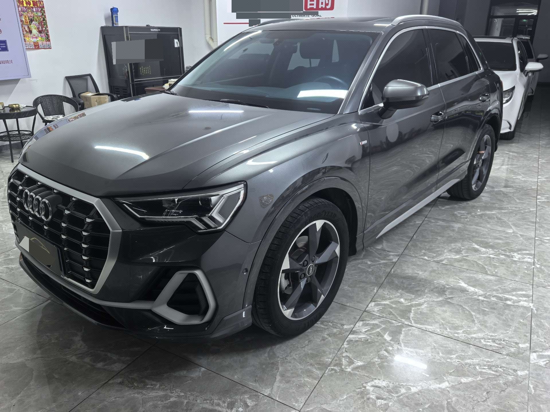 Audi Q3 2023 Audi Q3 2023 car image