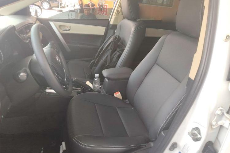Toyota Corolla 2017 #15 Toyota Corolla 2017 car image #15