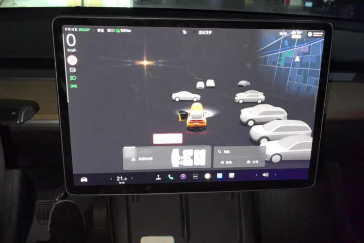Tesla Model Y 2022 immagine di auto #16