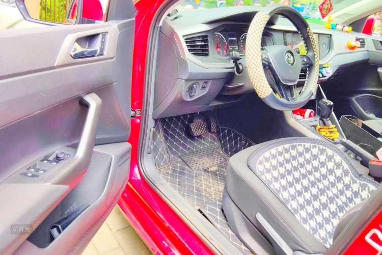 Volkswagen Polo 2020 car image #18