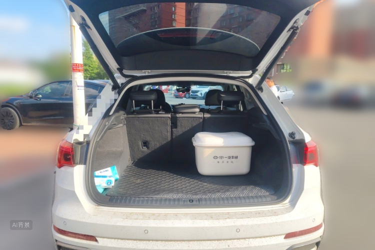Audi Q3 2023 car image #21