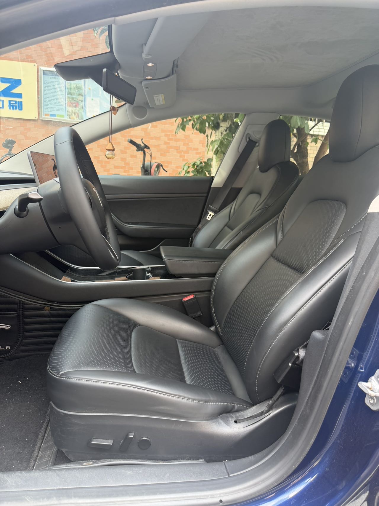 Tesla Model 3 2020 car image #8