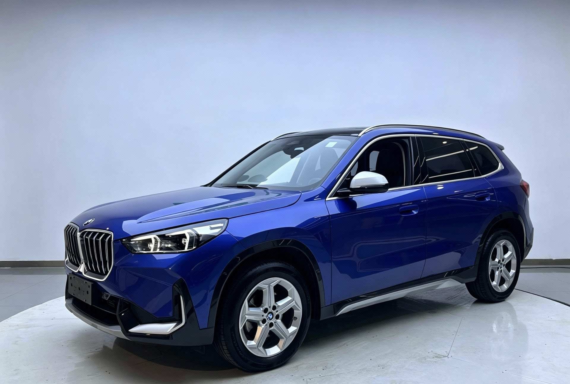 BMW X1 2024 immagine di auto 