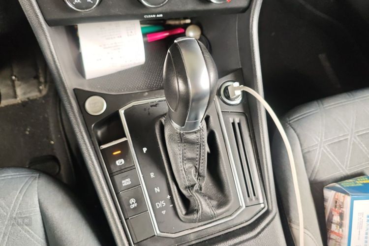 Volkswagen Lavida 2023 car image #16