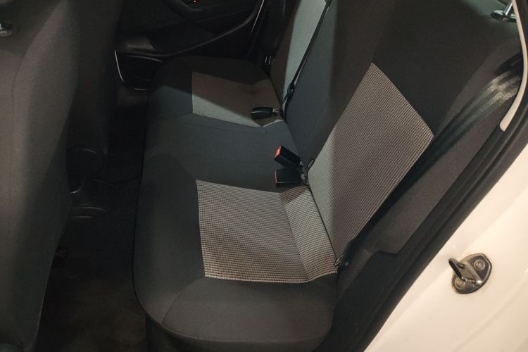 Volkswagen Polo 2018 imagem de carro #17