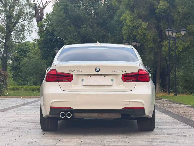 BMW 3 Series 2018 car image #5
