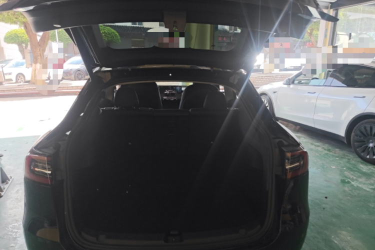 Tesla Model Y 2022 #19 Tesla Model Y 2022 car image #19