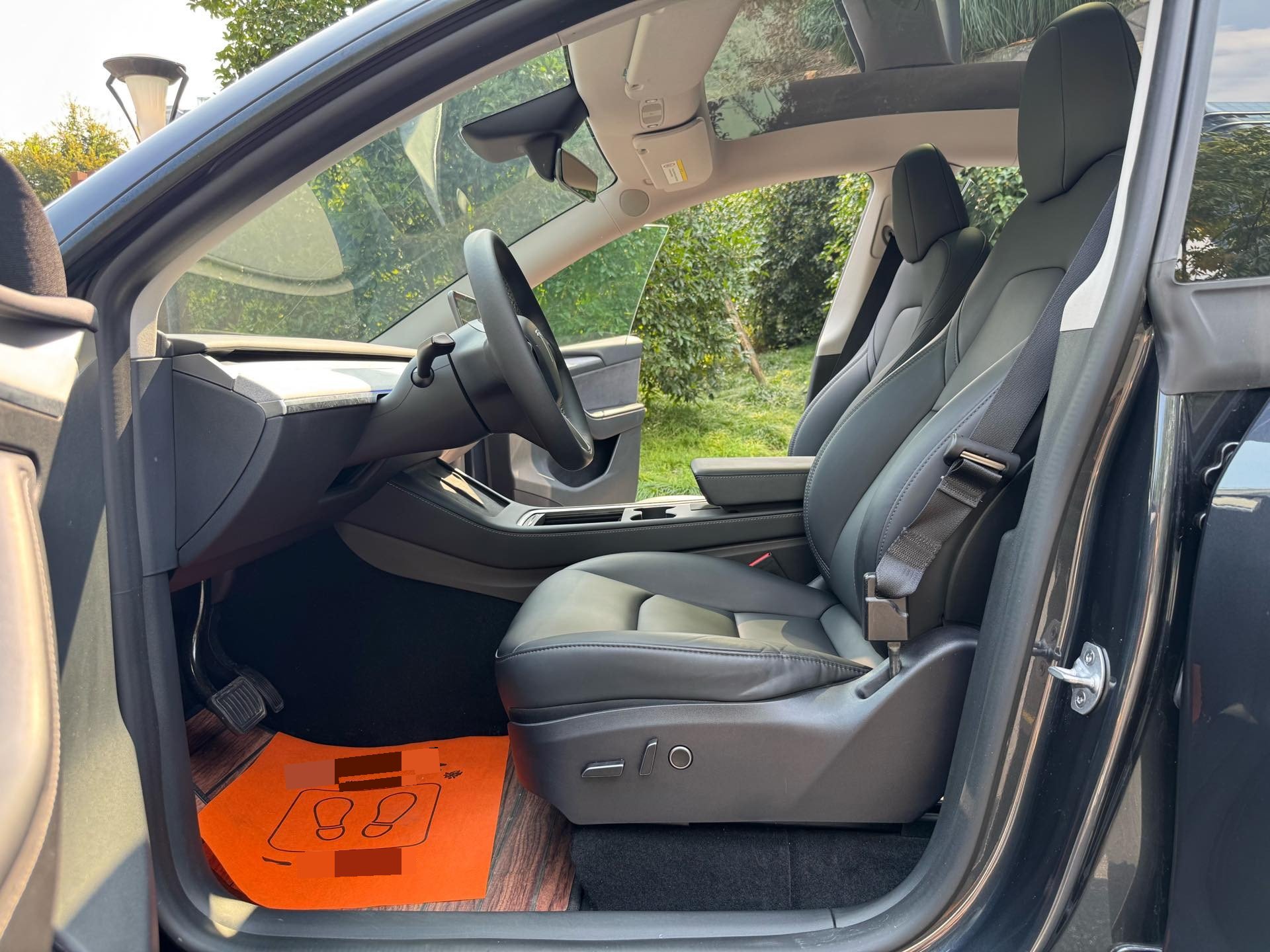 Tesla Model Y 2024 #6 Tesla Model Y 2024 صورة سيارة #6