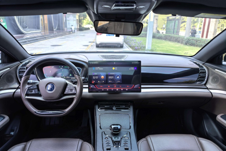 BYD Han 2022 immagine di auto #18