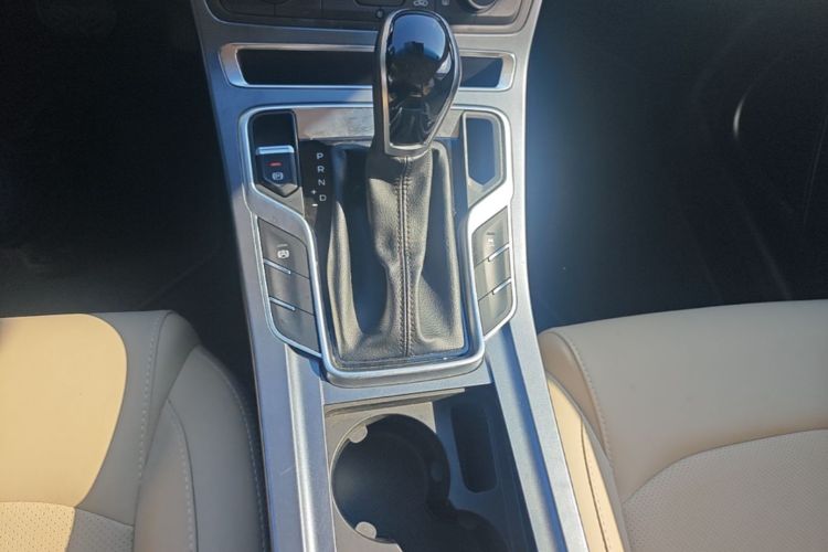GEELY Emgrand 2018 car image #14