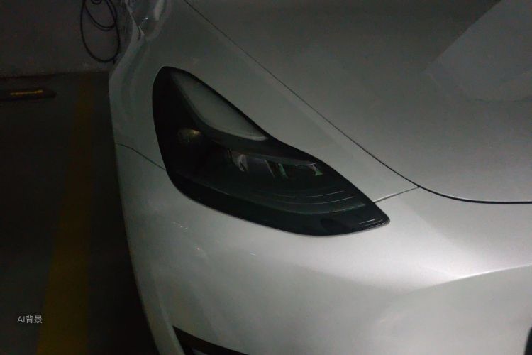 Tesla Model Y 2024 car image #8