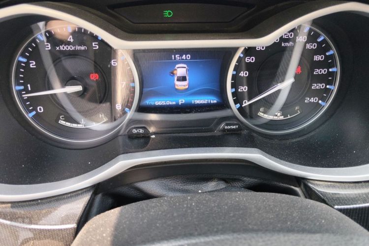 GEELY Emgrand 2017 car image #14