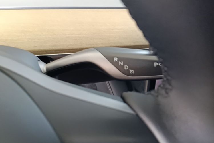 Tesla Model Y 2023 #14 Tesla Model Y 2023 car image #14