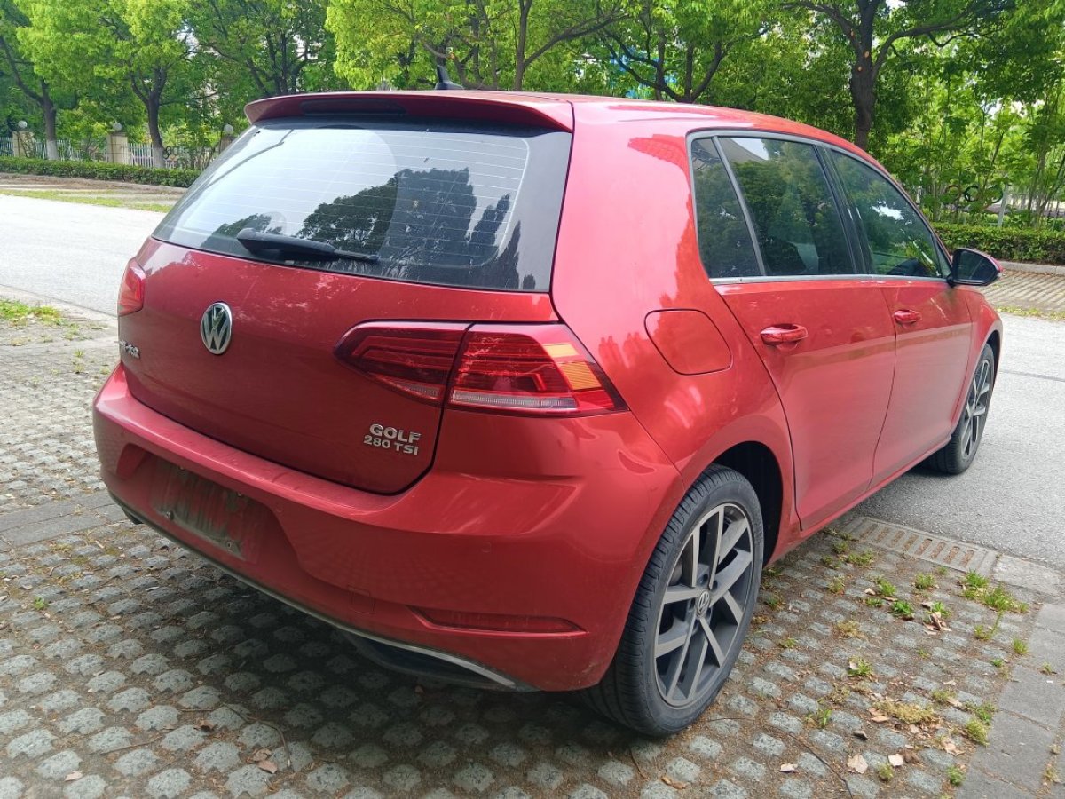 Volkswagen Golf 2020 car image #5