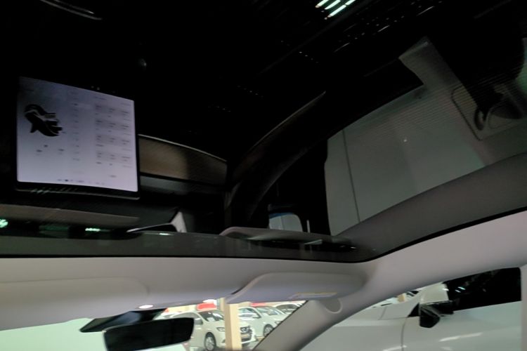 Tesla Model 3 2021 car image #20