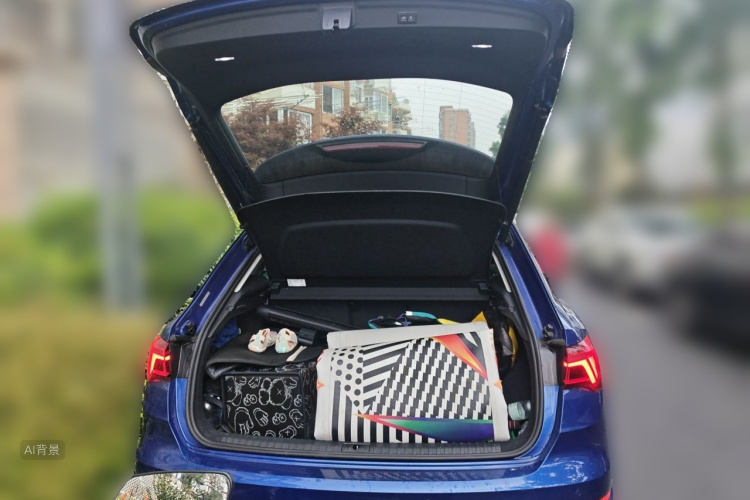 Audi Q3 2021 car image #21