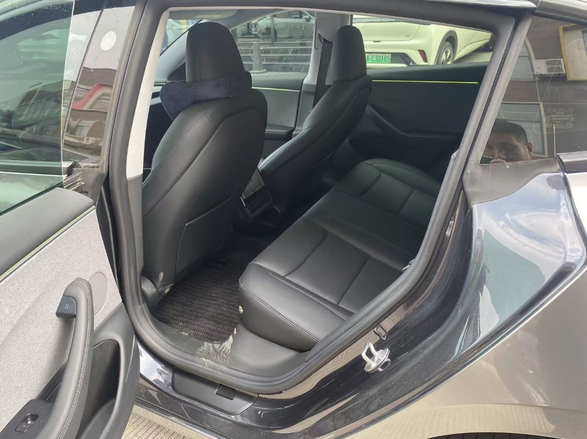 Tesla Model 3 2025 car image #4