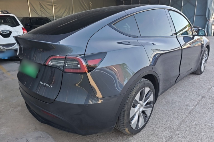 Tesla Model Y 2022 #7 Tesla Model Y 2022 car image #7