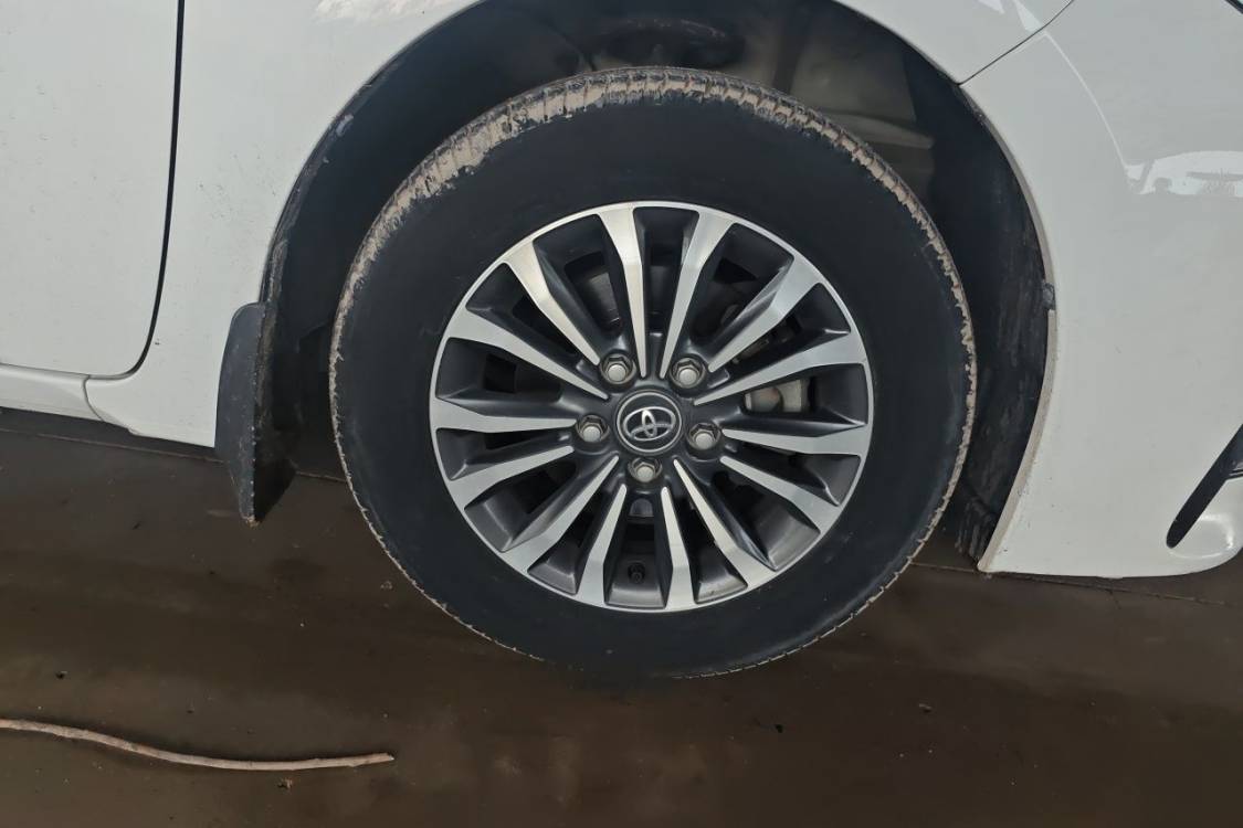 Toyota Corolla 2018 car image #9