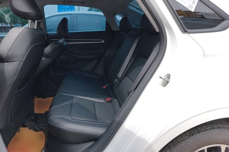 GEELY Emgrand 2025 car image #17