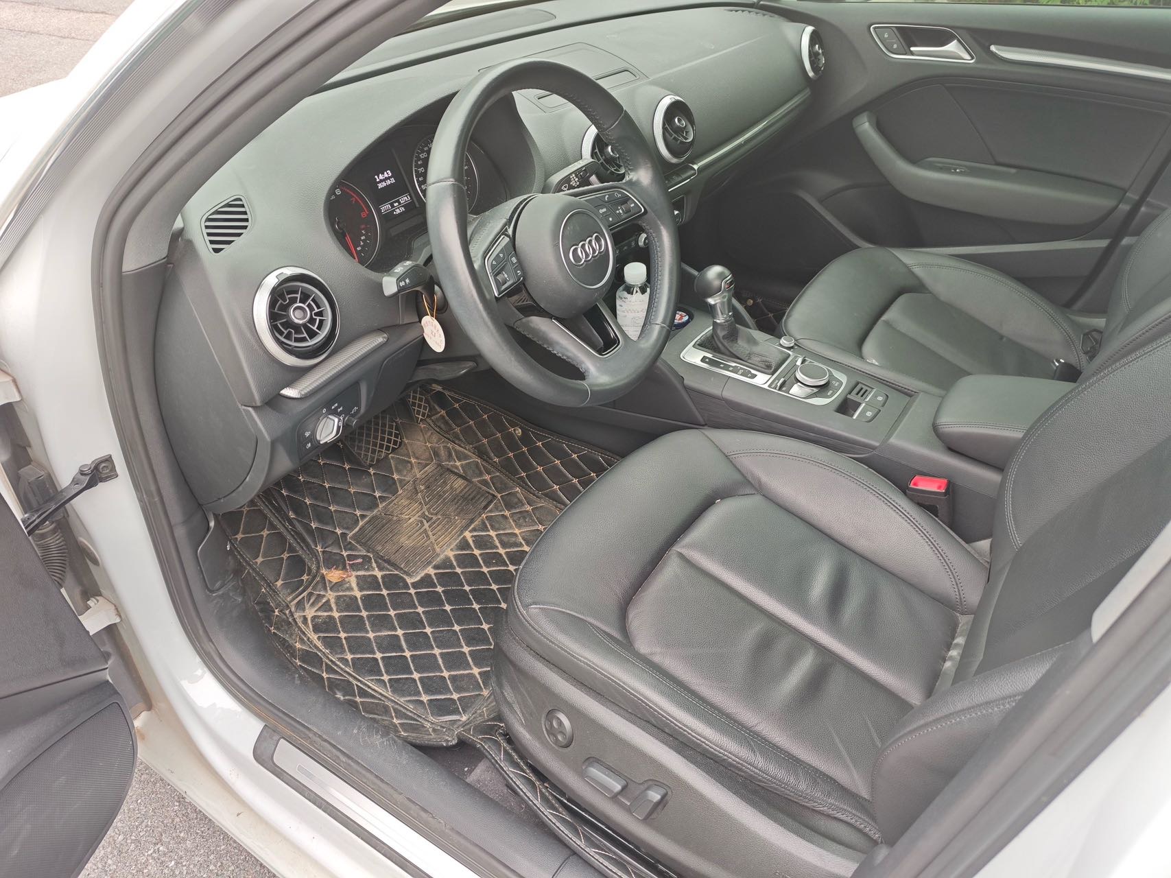Audi A3 2019 car image #7