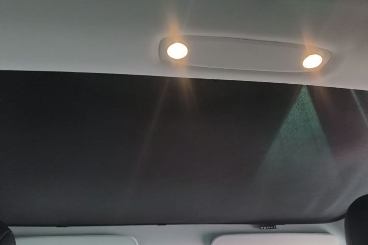 Tesla Model 3 2020 car image #18