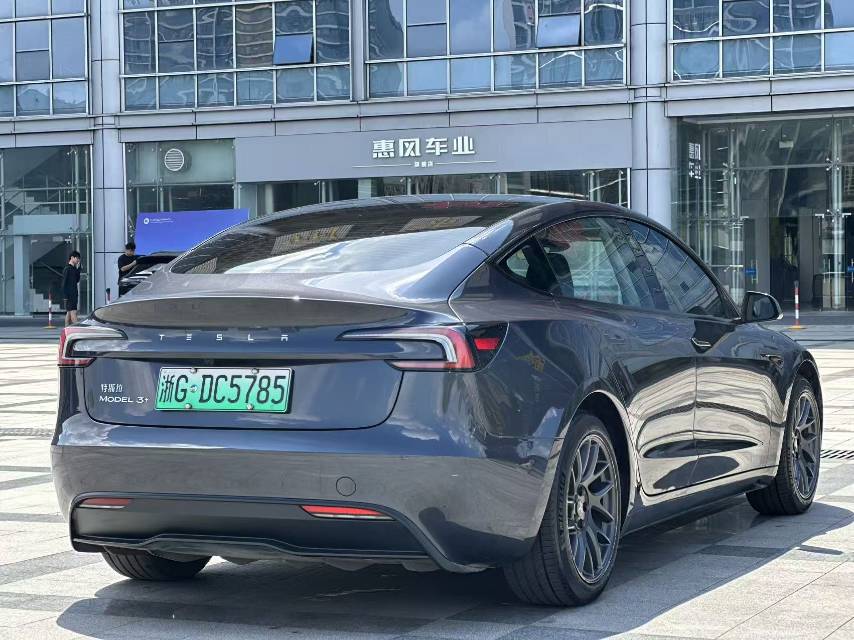 Tesla Model 3 2024 #5 Tesla Model 3 2024 car image #5